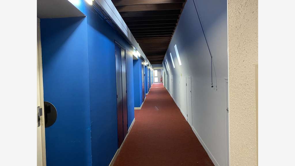 AV grand hôtel moderne proche Bourbonne les Bains