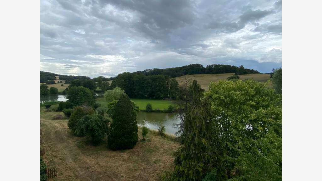 AV grand hôtel moderne proche Bourbonne les Bains