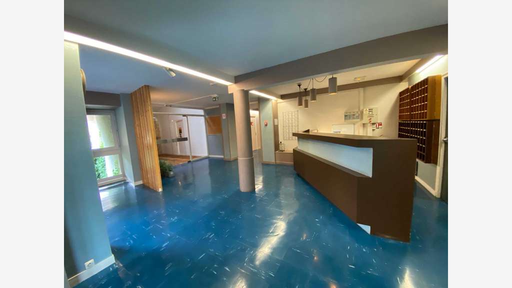 AV grand hôtel moderne proche Bourbonne les Bains