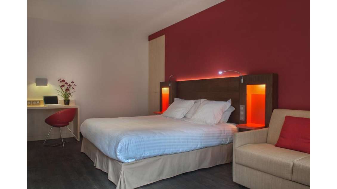 Vente hôtel 3 *** 69 Ch en bord de Seine (92)