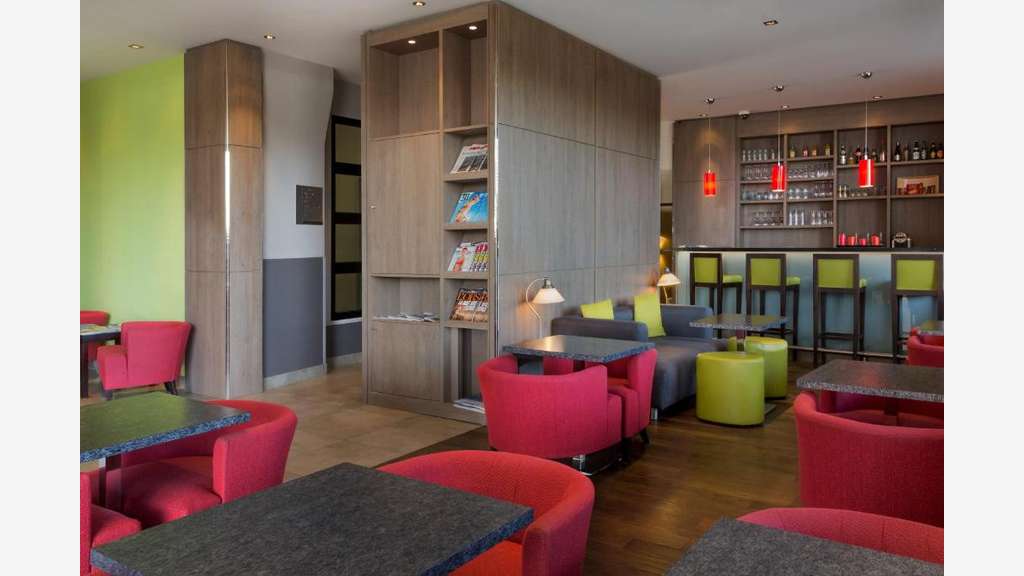 Vente hôtel 3 *** 69 Ch  en bord de Seine (92)