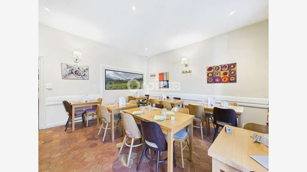Murs et fonds hôtel restaurant à vendre proche Die
