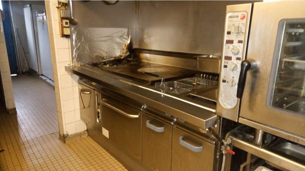 Vente hôtel restaurant emplacement n°1 à Pontorson
