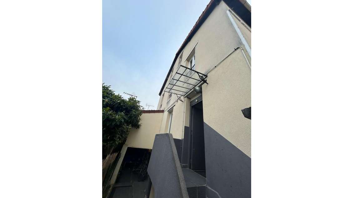 Vente hôtel social 17 N° très belle situation 94