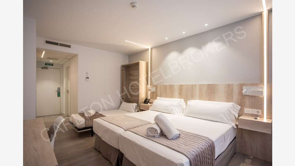 A vendre hôtel boutique urbain rénové à Soria