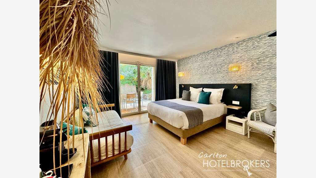 Hôtel Bureau à 100 m de la plage