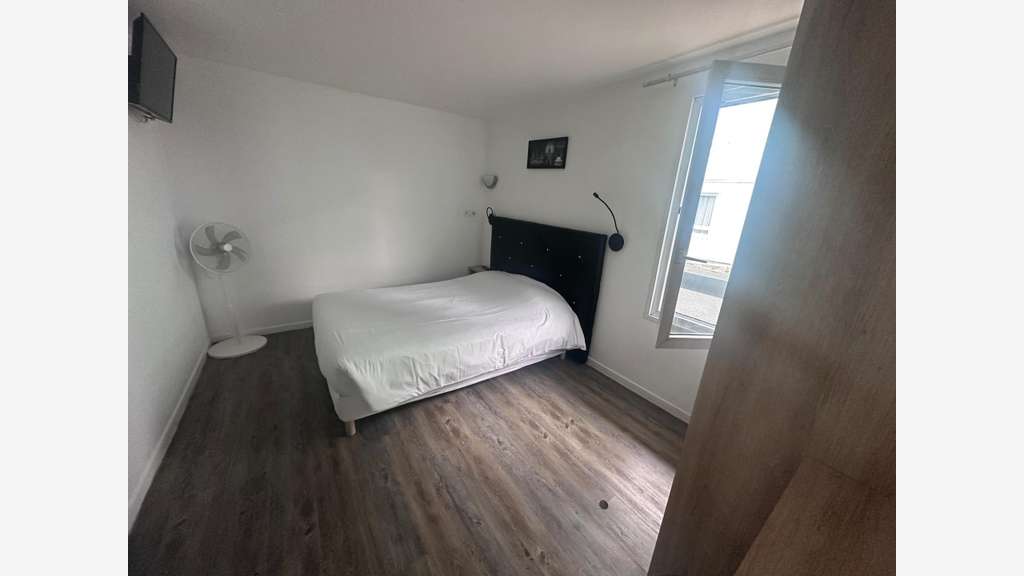 Vente 2 hôtels sous enseigne nationale 78
