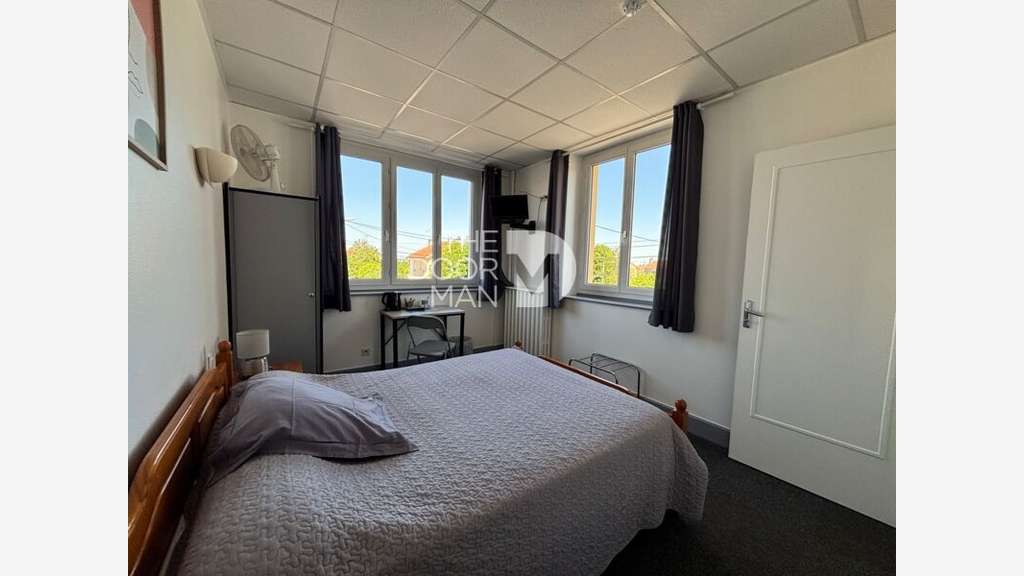 A vendre hôtel de charme proche gare Chaumont