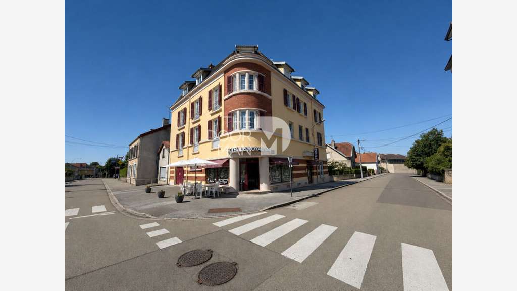 A vendre hôtel de charme proche gare Chaumont
