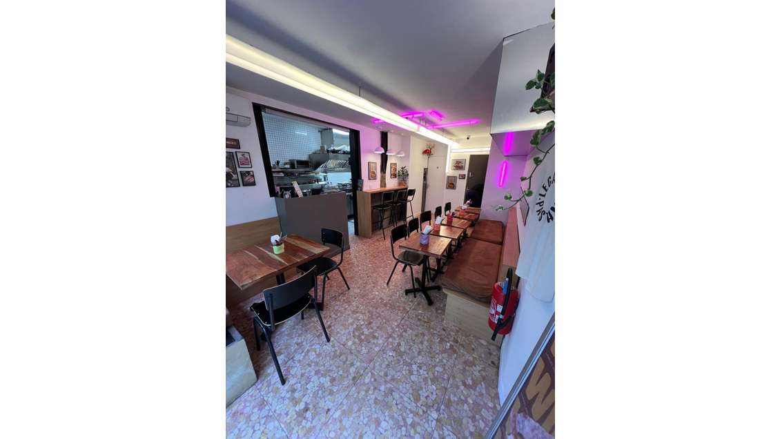 Vente joli restaurant avec extraction à Paris 11