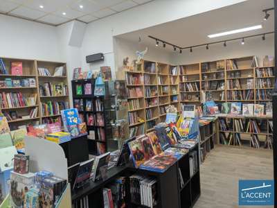 Vente librairie spécialisée au centre de Lunel