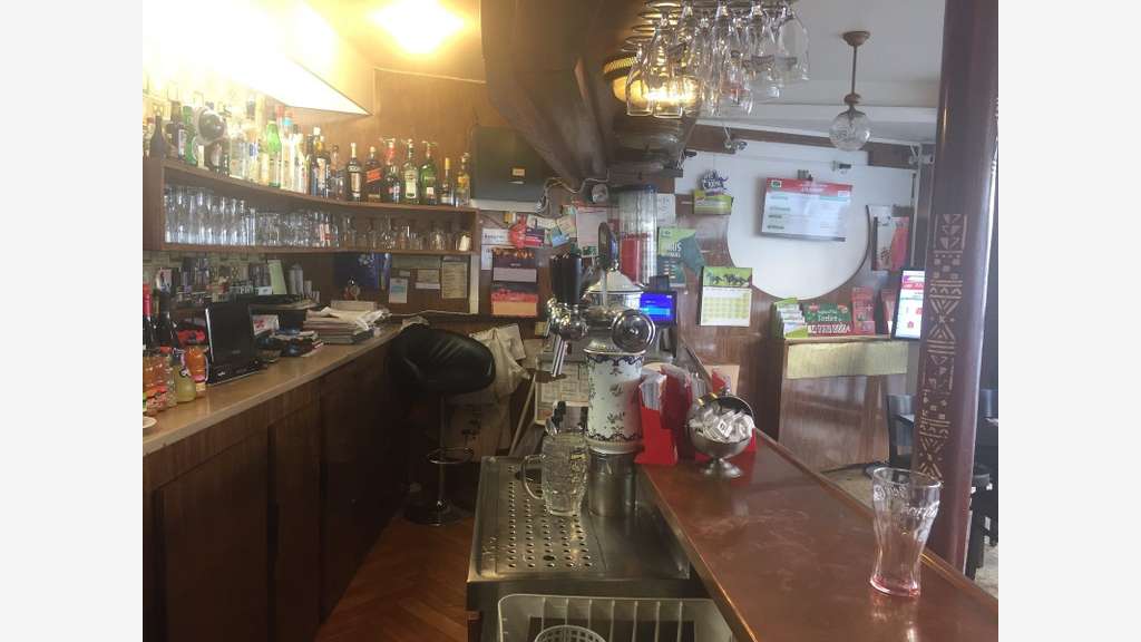 Vente bar brasserie à Paris 75020