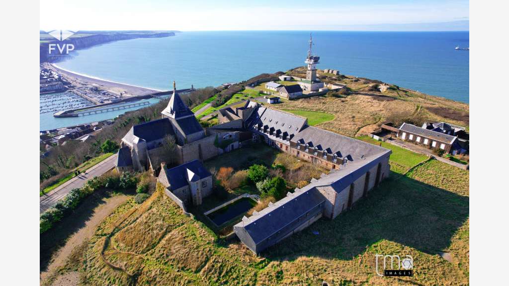 A vendre prieuré Côte de la Vierge à Fécamp