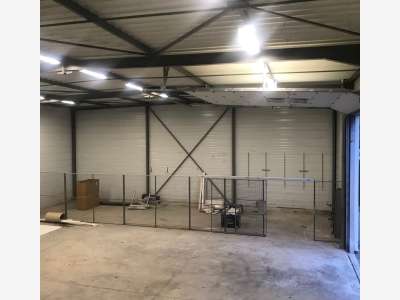 Vend local d'activités 300m² à St Léger sur Dheune