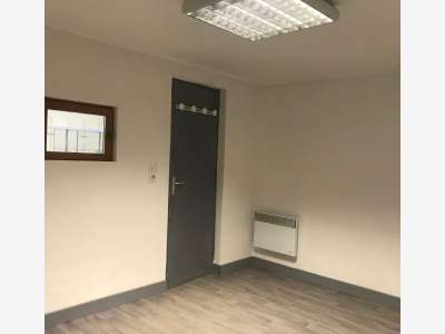 Vend local d'activités 300m² à St Léger sur Dheune