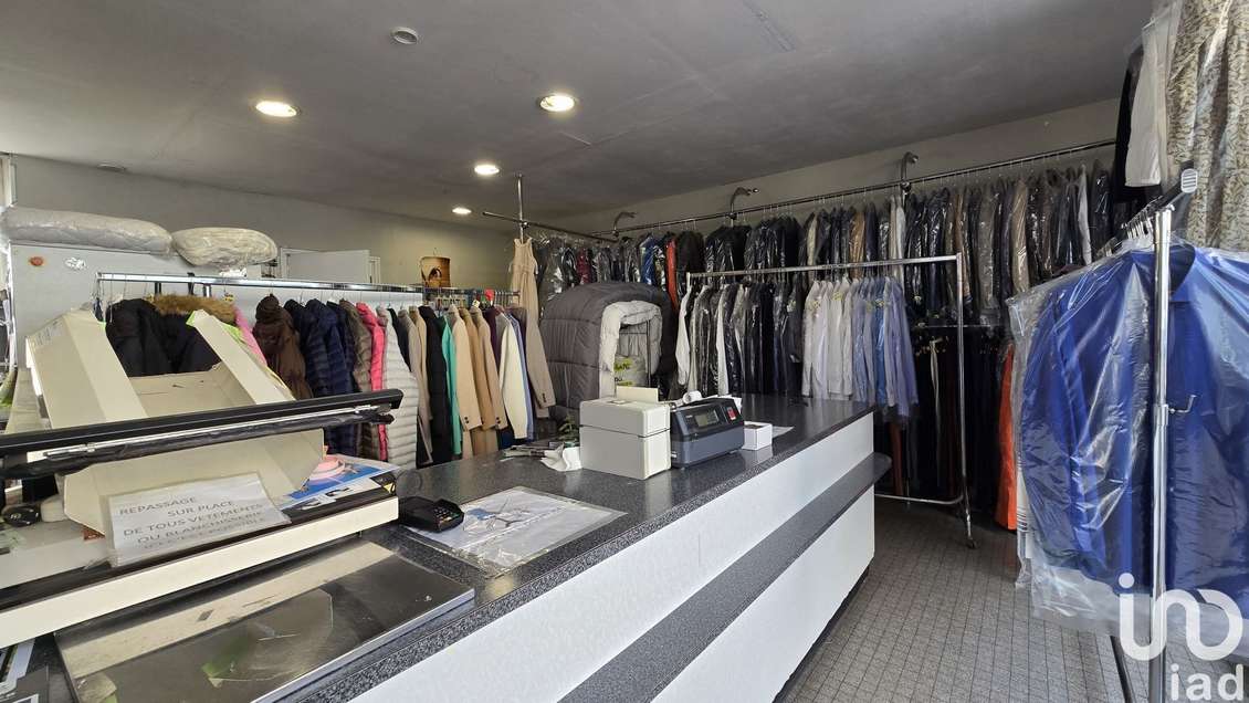 Vente pressing-blanchisserie centre-ville d''Anet