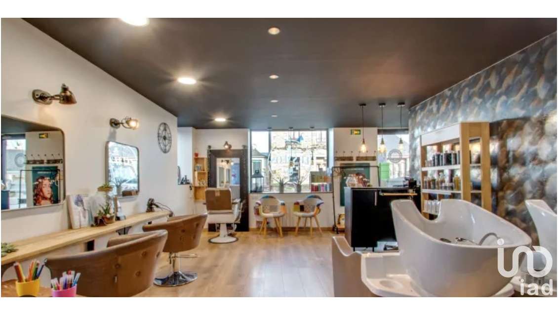 Vente salon de coiffure à Baguer-Pican
