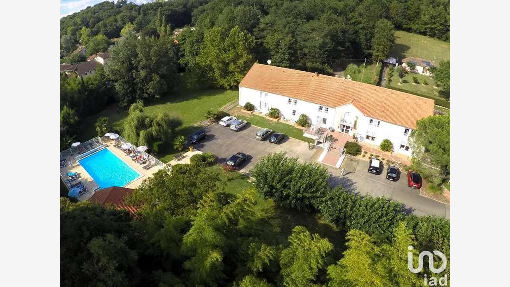 Vente magnifique hôtel restau à Eugénie-les-Bains