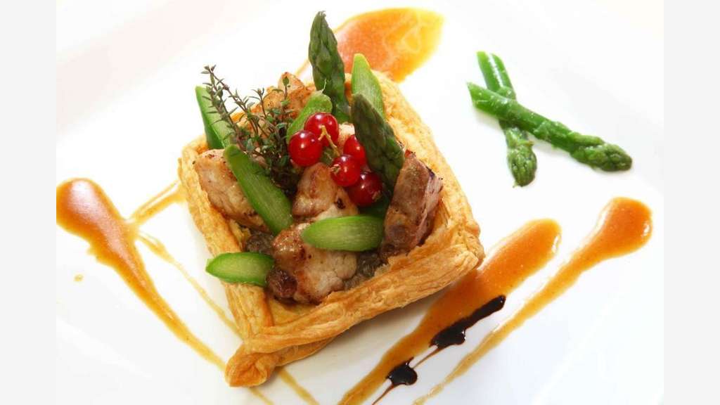 Vente magnifique hôtel restau à Eugénie-les-Bains