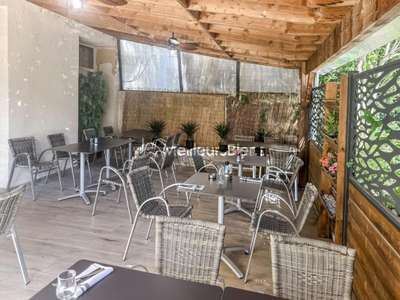 AV murs et fonds brasserie 262m² avec parking Izon