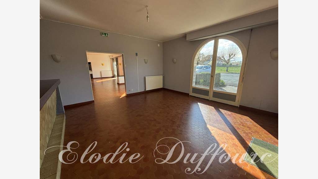Hôtel de charme à vendre face aux Pyrénées