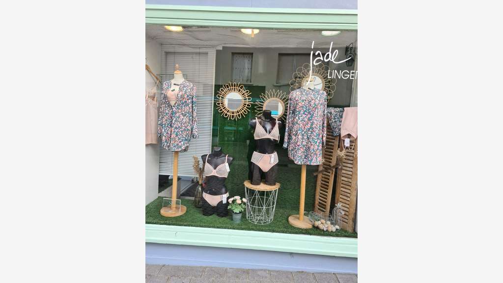 Vente FDC lingerie empl N°1 à Lannion centre