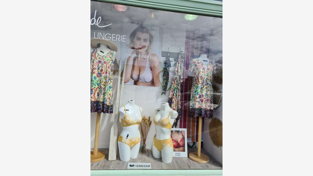 Vente FDC lingerie empl N°1 à Lannion centre