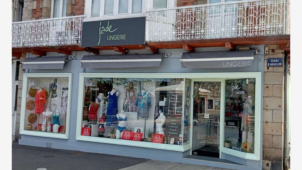Vente FDC lingerie empl N°1 à Lannion centre