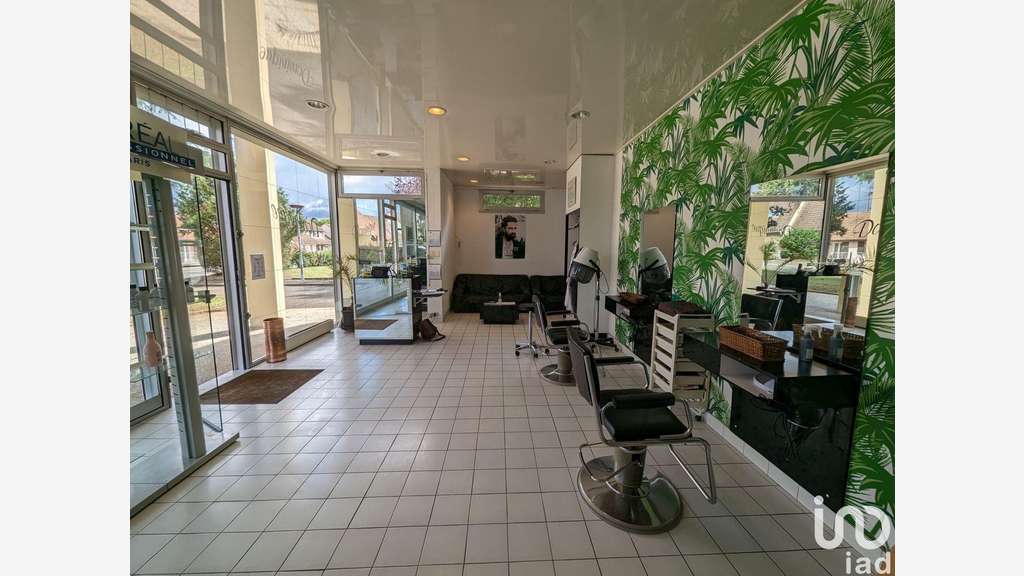 Vente murs + fonds salon coiffure à Le Mans