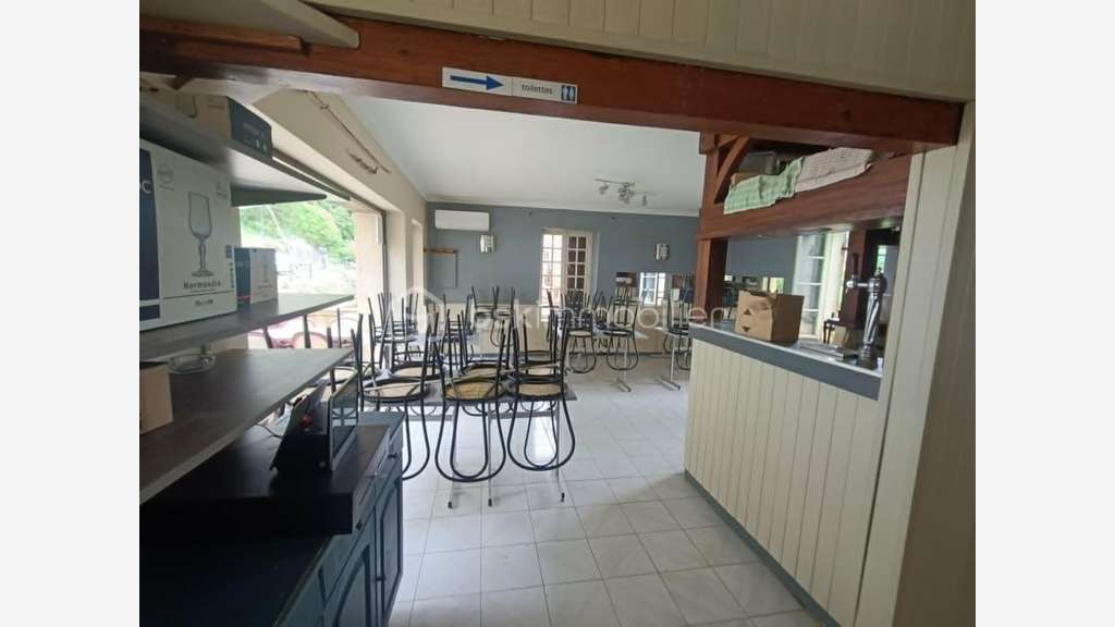 Vente murs & fond restaurant pizzeria aux Eyzies