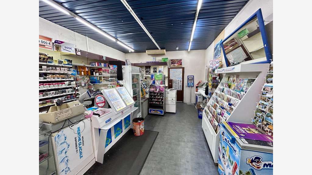 Ensemble immo + FDC tabac presse à vendre Mazamet