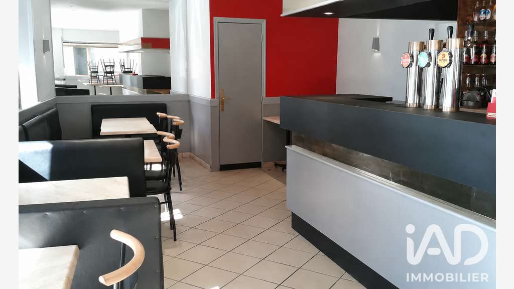 AV FDC bar tabac presse 70m² Moulins empl d'angle