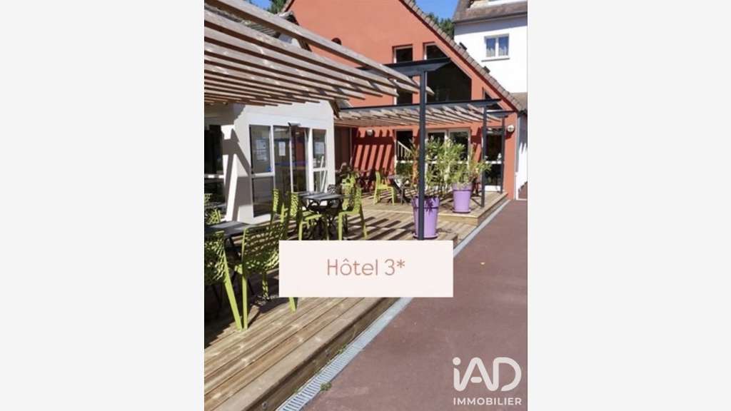 AV hôtel 3 *** 2000m² près du Circuit 24H Mulsanne