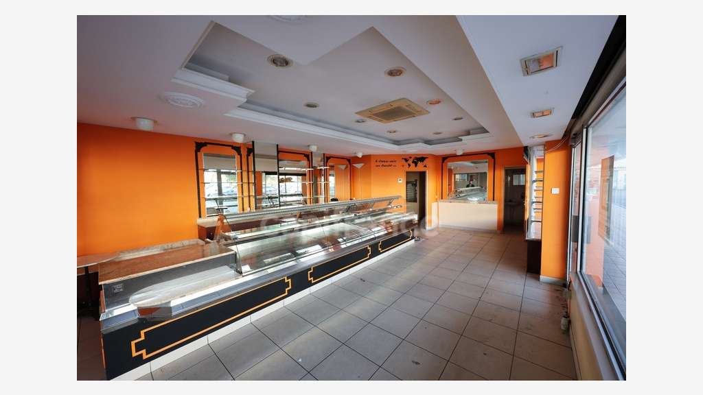 À vendre local dans grand marché de la Vienne