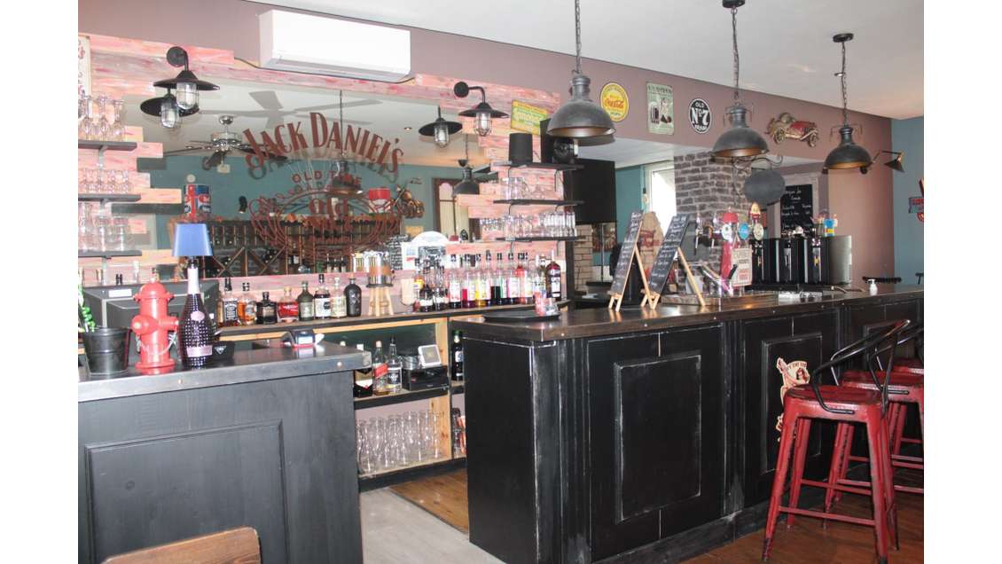 Vente hôtel-restaurant 7 ch au coeur Saint-Genis