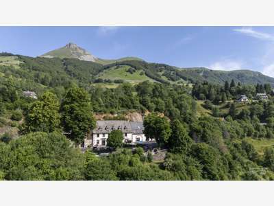 AV murs et fonds hôtel-restaurant à Saint-Jacques