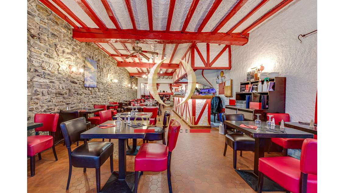 Murs et fonds brasserie lic IV Saint -Jean-de-Luz