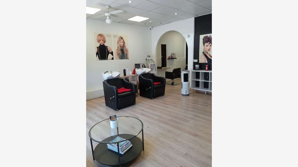 A vendre salon de coiffure de 94m² à Sète
