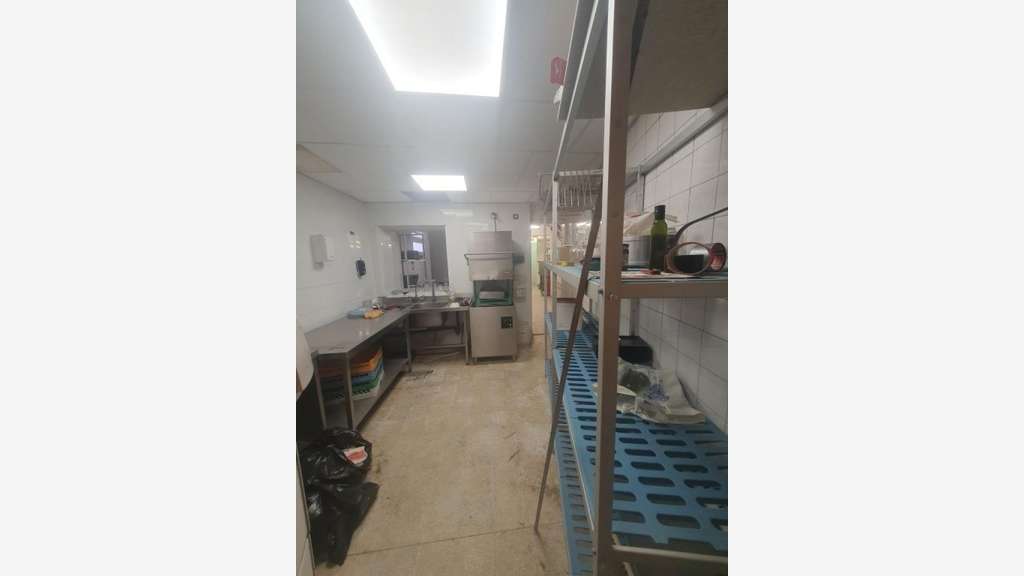 Vente restaurant + appartement prox centre Tournus