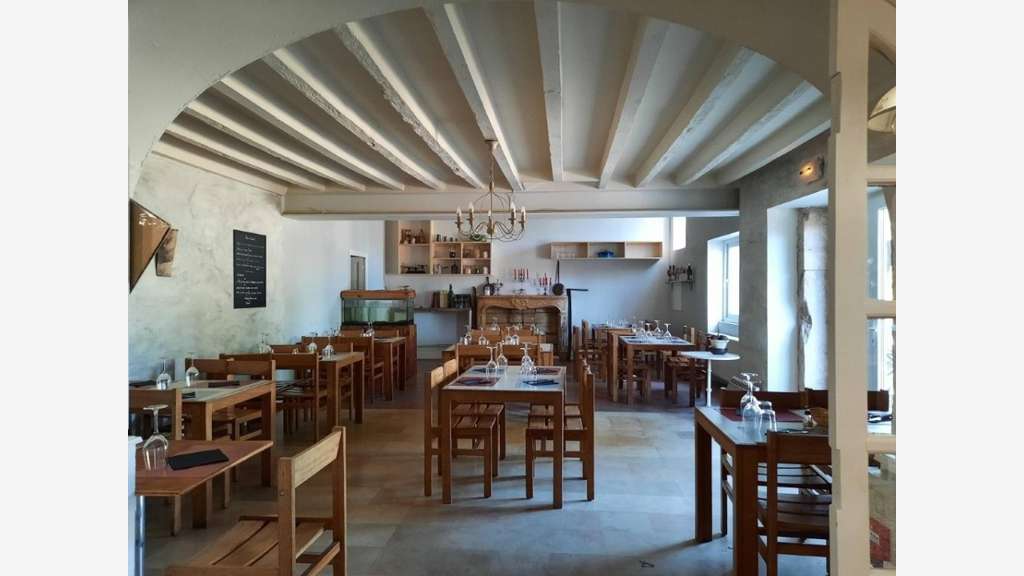 Vente restaurant + appartement prox centre Tournus