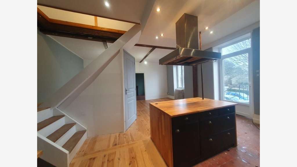 Vente restaurant + appartement prox centre Tournus