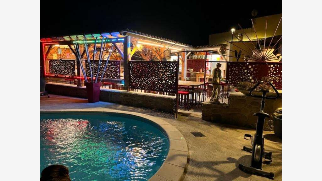 Vente bar tapas avec piscine 45m² Val du Faby