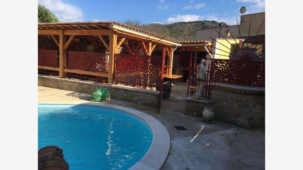 Vente bar tapas avec piscine 45m² Val du Faby