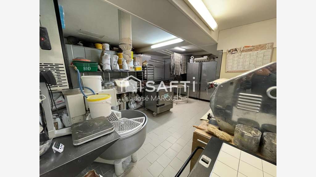 Murs et fond boulangerie empl premium de Vitry