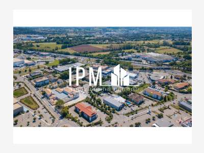 A vendre local commercial 269m² ZAC Gardanne