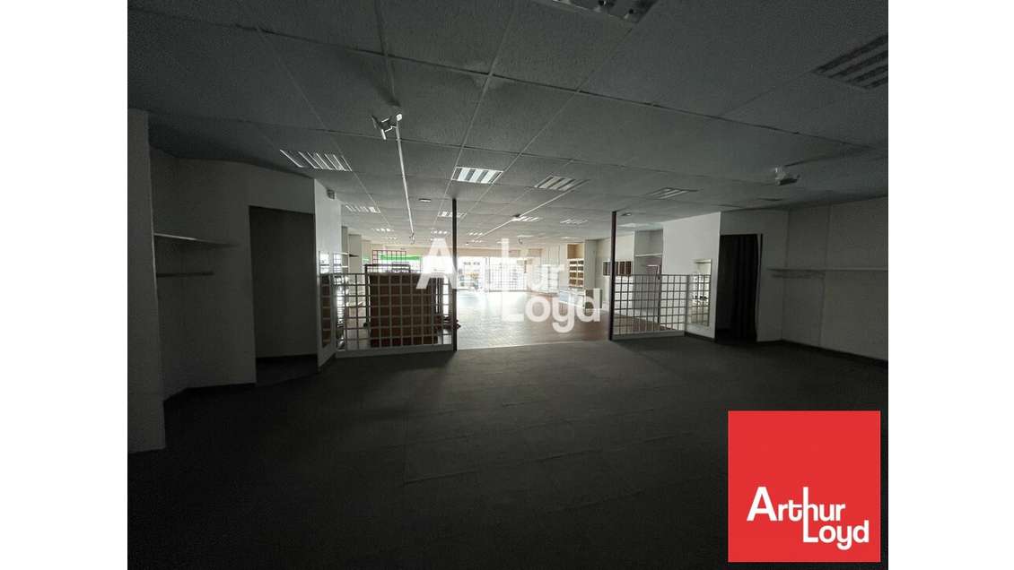Local commercial 232m² à vendre à Niort