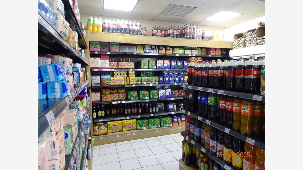 Vente supérette en hyper centre ville de Laval