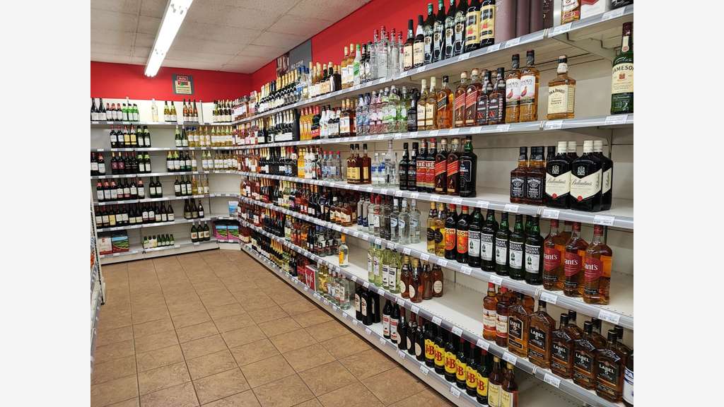 Vente supérette Coccimarket de 280m² au Mans