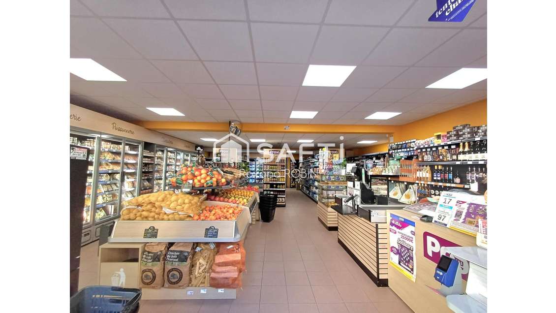 A vendre épicerie rénovée sous franchise à Olette