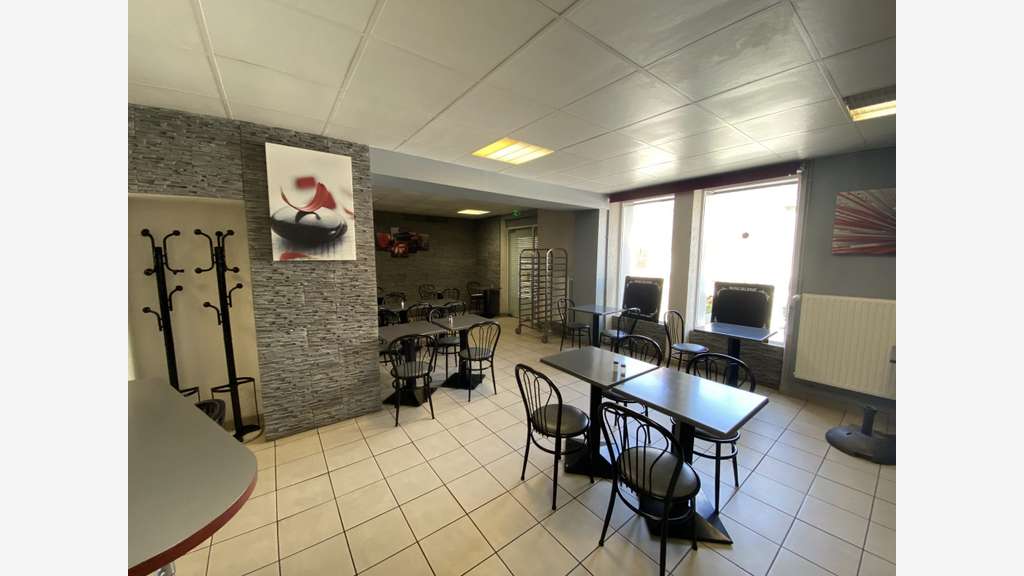 Vente boulangerie et restaurant de 464m² à Ormes